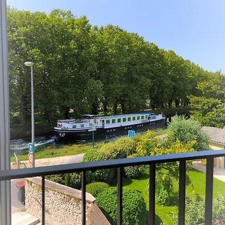 Hotel Pavillon Hugo Nemours Exterior photo